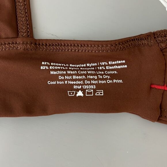 NWT Everlane ReNew The Triangle Bikini Top in Rosewood Size L - Picture 7 of 8